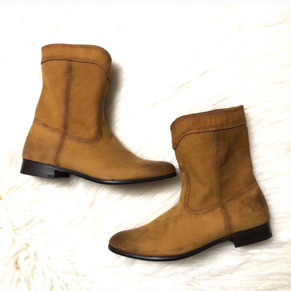 Frye Cara Roper Short Boots in tan